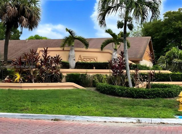 6708 NW 193rd Terrace, Hialeah, FL 33015