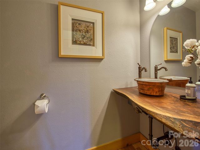 53 Kamama Trail, Maggie Valley, NC 28751