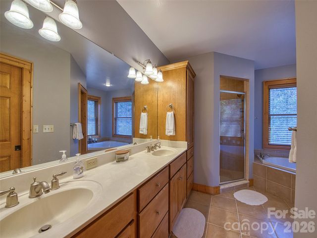 53 Kamama Trail, Maggie Valley, NC 28751