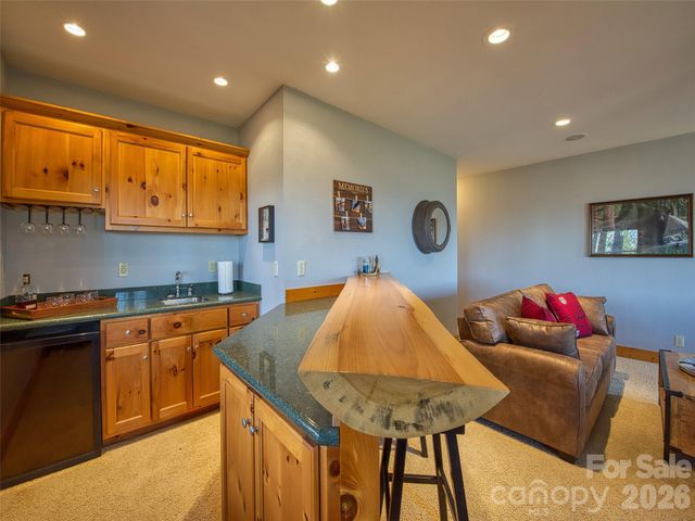 53 Kamama Trail, Maggie Valley, NC 28751