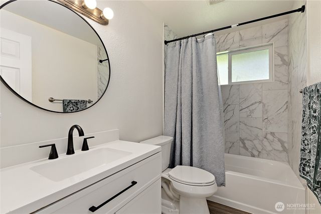 5016 Tri Lake Loop SE, Olympia, WA 98513