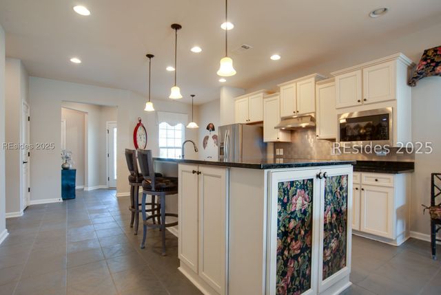 399 Heathwood Dr, Okatie, SC 29909