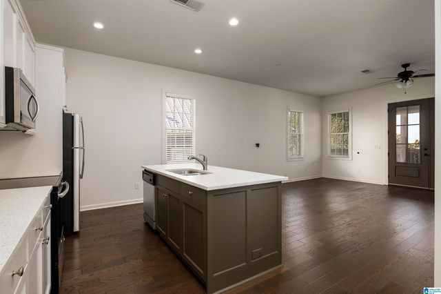 3713 6TH AVENUE, Birmingham, AL 35222