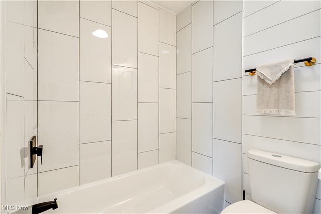 1470 Congress Lake Road, Mogadore, OH 44260