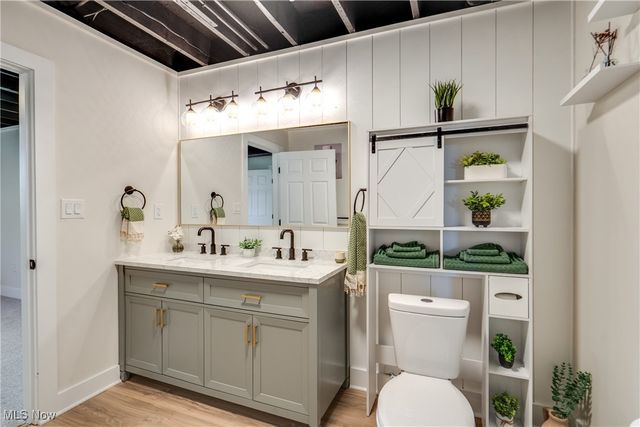 1470 Congress Lake Road, Mogadore, OH 44260