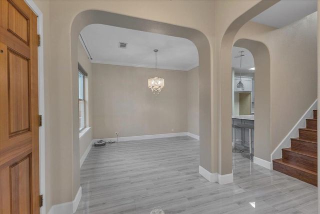 11558 Spicewood PKWY 18, Austin, TX 78750