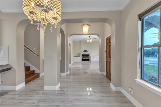 11558 Spicewood PKWY 18, Austin, TX 78750