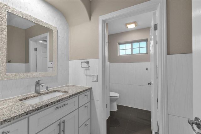 11558 Spicewood PKWY 18, Austin, TX 78750