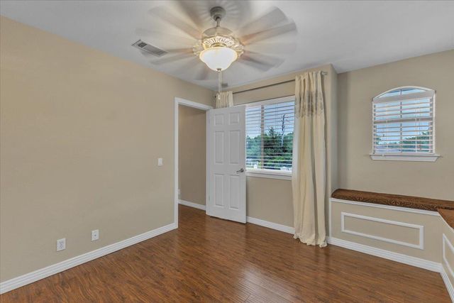 11558 Spicewood PKWY 18, Austin, TX 78750
