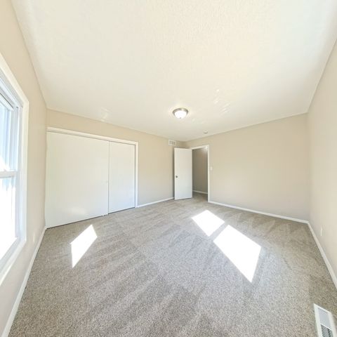 1212 E 36th Street, Des Moines, IA 50317