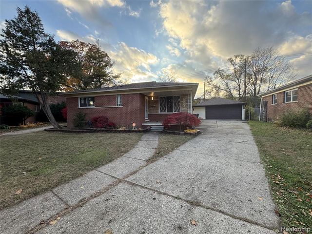 20801 Kenosha Street, Oak Park, MI 48237