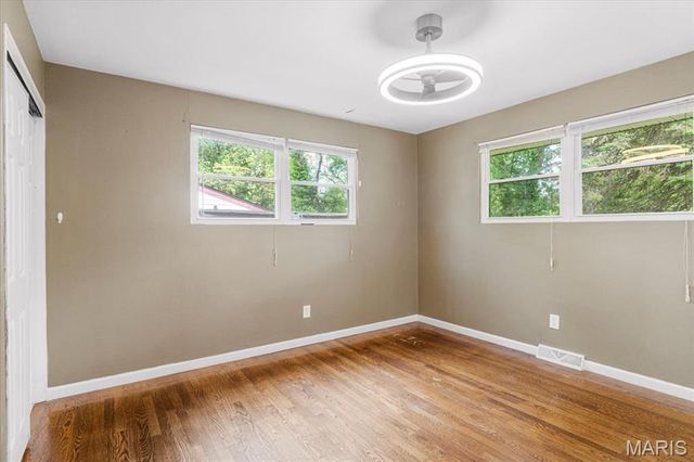2418 Castle Drive, St Louis, MO 63136