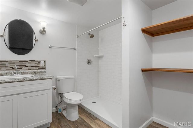 2418 Castle Drive, St Louis, MO 63136
