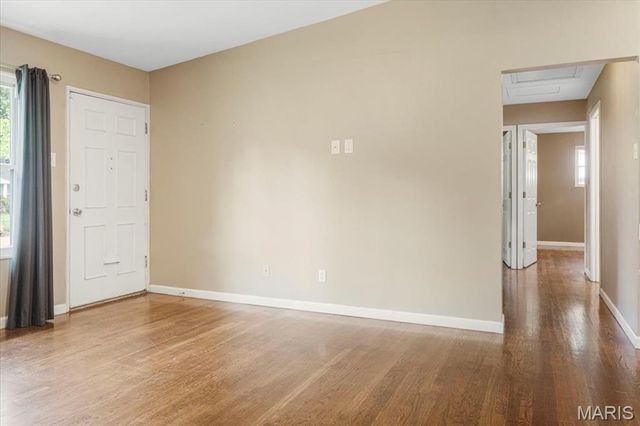 2418 Castle Drive, St Louis, MO 63136