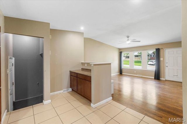 2418 Castle Drive, St Louis, MO 63136