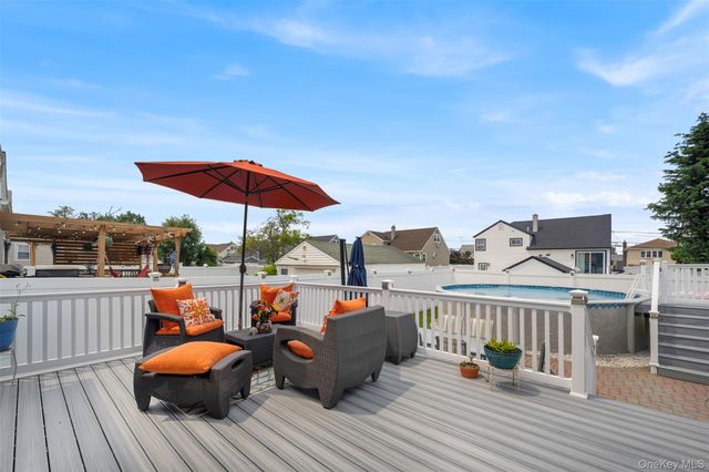40 Martha Street, Freeport, NY 11520
