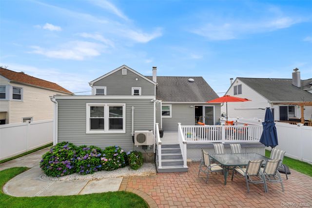 40 Martha Street, Freeport, NY 11520