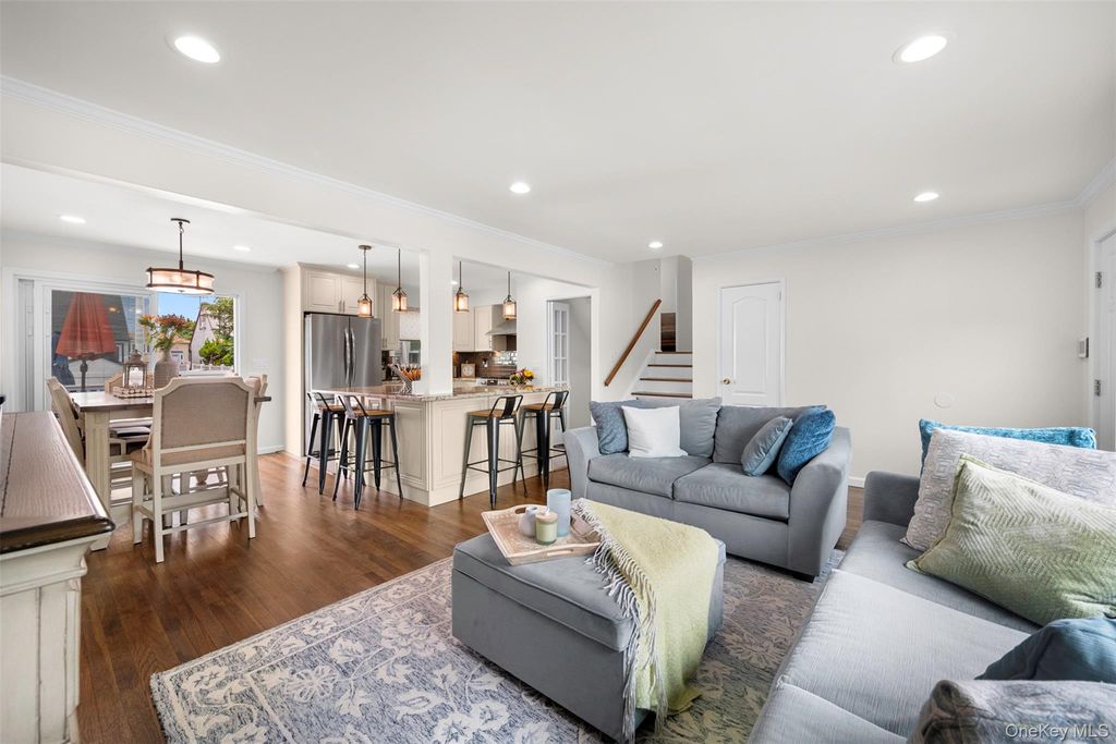 40 Martha Street, Freeport, NY 11520 — photo 5