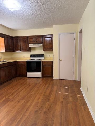 3045 Monroe Street, Commerce, TX 75428