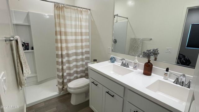 19460 N 27th Place, Phoenix, AZ 85050