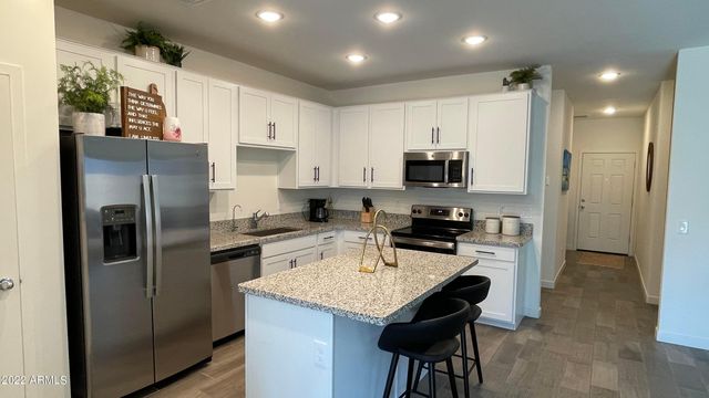 19460 N 27th Place, Phoenix, AZ 85050