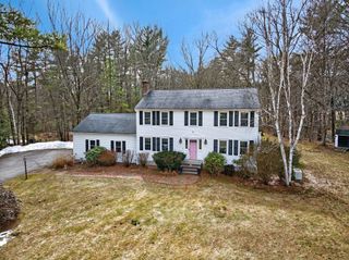 17 Kent Street, Windham, NH 03087