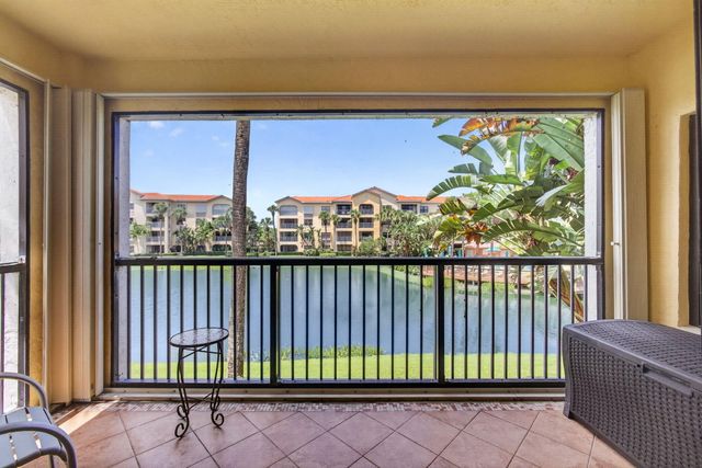 500 UNO LAGO Drive 201, Juno Beach, FL 33408