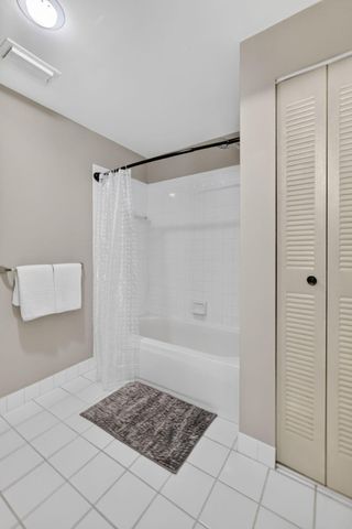 500 UNO LAGO Drive 201, Juno Beach, FL 33408