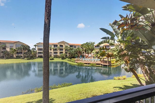 500 UNO LAGO Drive 201, Juno Beach, FL 33408