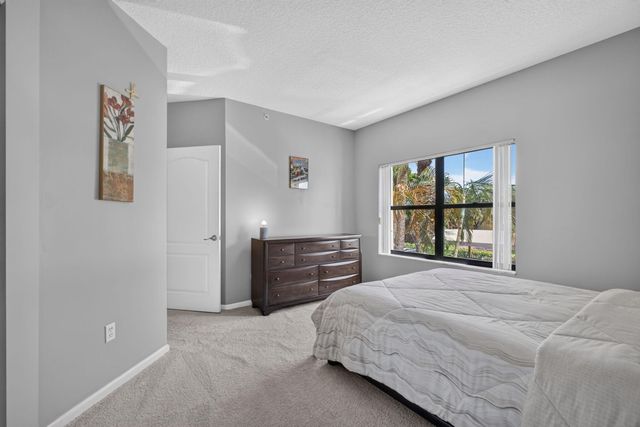 500 UNO LAGO Drive 201, Juno Beach, FL 33408
