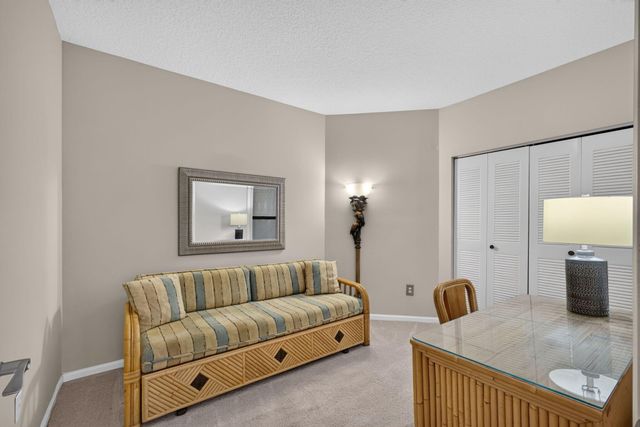 500 UNO LAGO Drive 201, Juno Beach, FL 33408