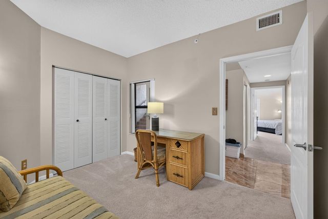 500 UNO LAGO Drive 201, Juno Beach, FL 33408