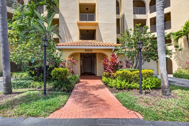 500 UNO LAGO Drive 201, Juno Beach, FL 33408