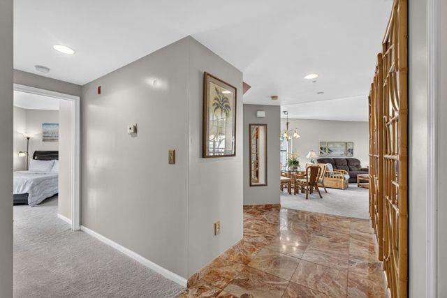 500 UNO LAGO Drive 201, Juno Beach, FL 33408