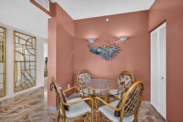 500 UNO LAGO Drive 201, Juno Beach, FL 33408