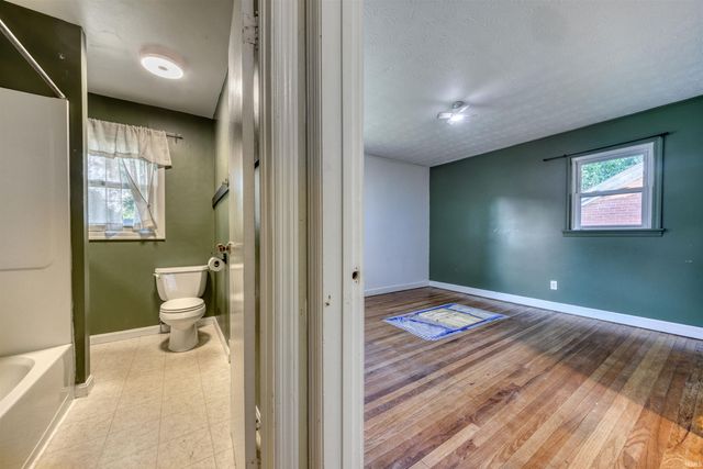 3220 Pollack Avenue, Evansville, IN 47714