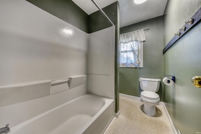3220 Pollack Avenue, Evansville, IN 47714