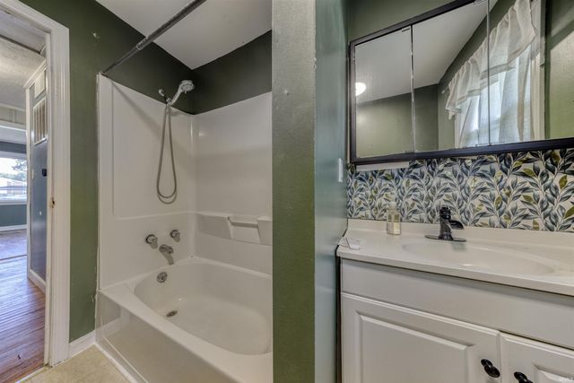 3220 Pollack Avenue, Evansville, IN 47714