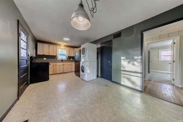 3220 Pollack Avenue, Evansville, IN 47714