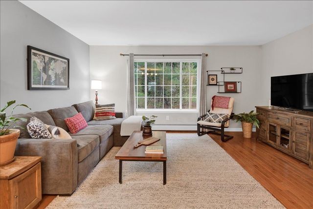 37 Fox Run Road, Essex, VT 05452