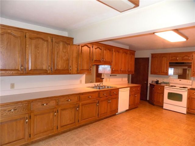 1444 S Elm Street, Ottawa, KS 66067