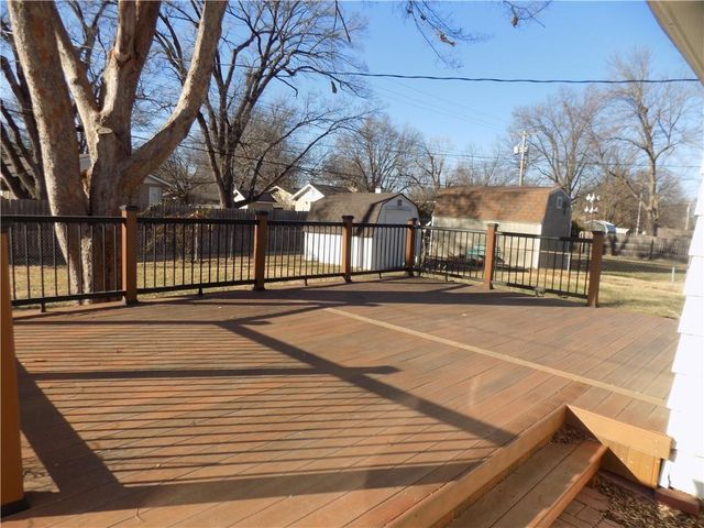 1444 S Elm Street, Ottawa, KS 66067