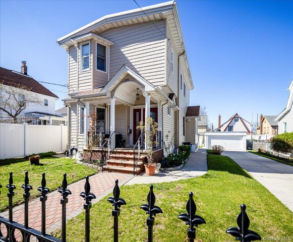 14811 10th Avenue, Whitestone, NY 11357