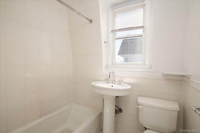 14811 10th Avenue, Whitestone, NY 11357