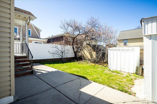 14811 10th Avenue, Whitestone, NY 11357