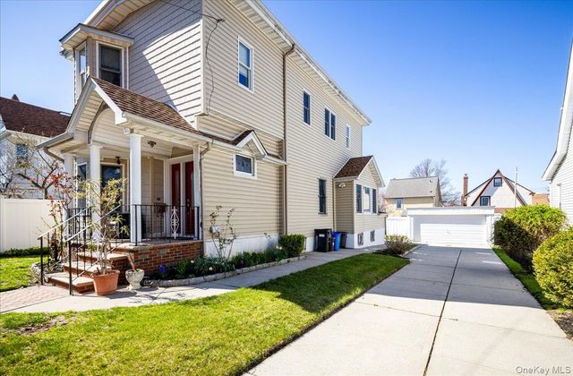 14811 10th Avenue, Whitestone, NY 11357