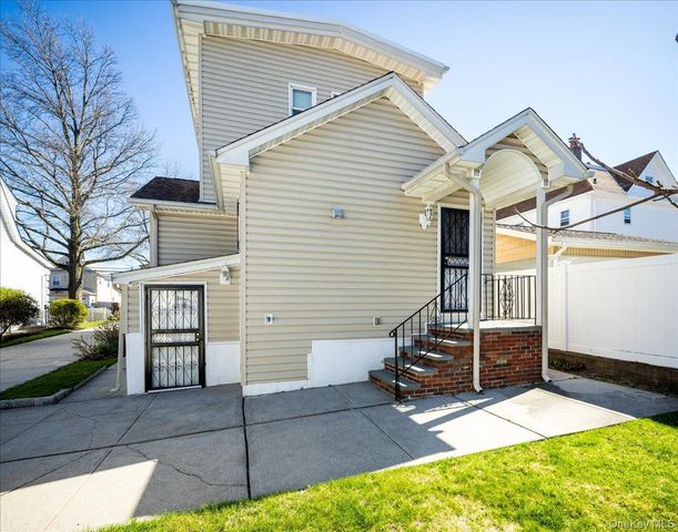14811 10th Avenue, Whitestone, NY 11357