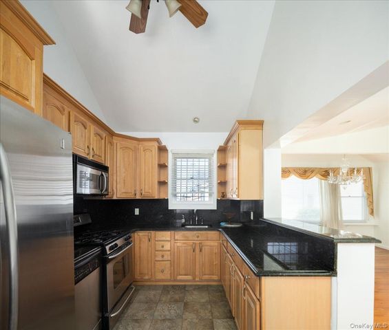 14811 10th Avenue, Whitestone, NY 11357