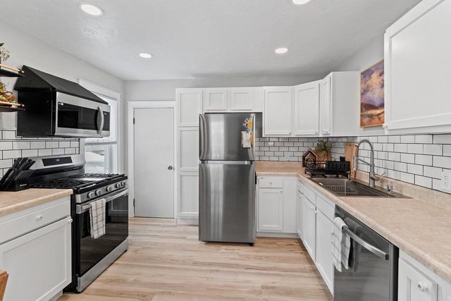 34 N 3RD STREET, Winneconne, WI 54986