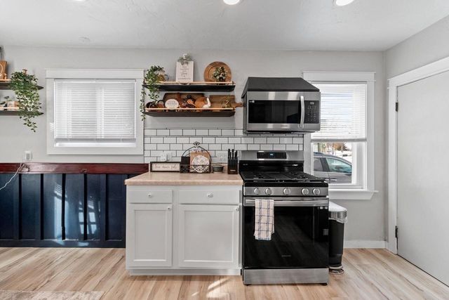 34 N 3RD STREET, Winneconne, WI 54986